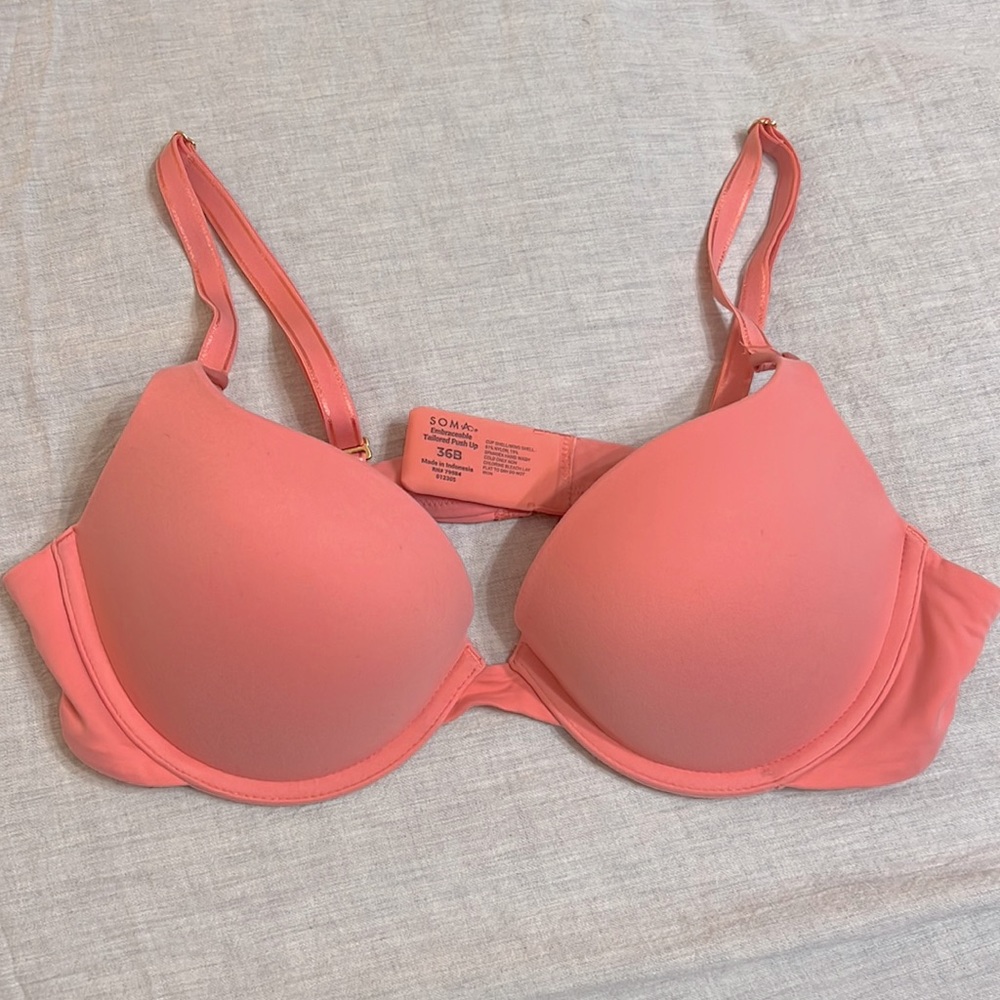 (LIKE NEW) Soma Embraceable Tailored Push Up 36B Wired Bra